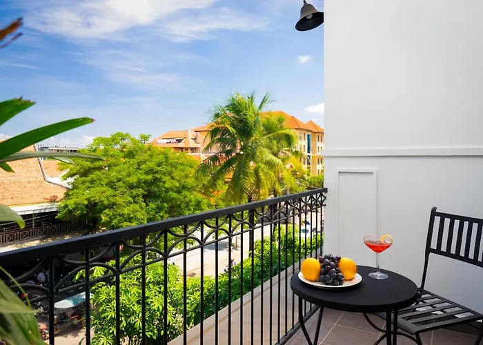 Hotel Blanc Smith 4*